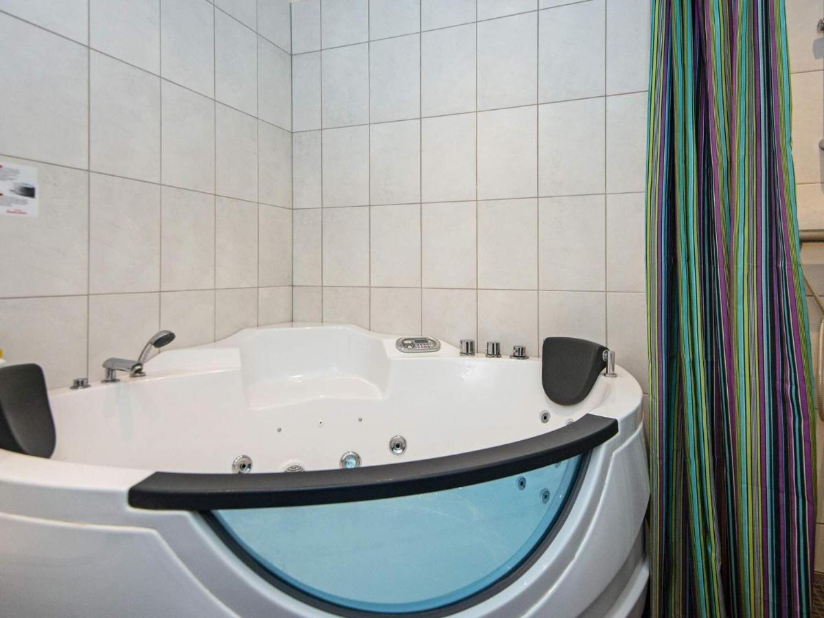 8 Person Holiday Home In R M Bolilmark Bagian luar foto